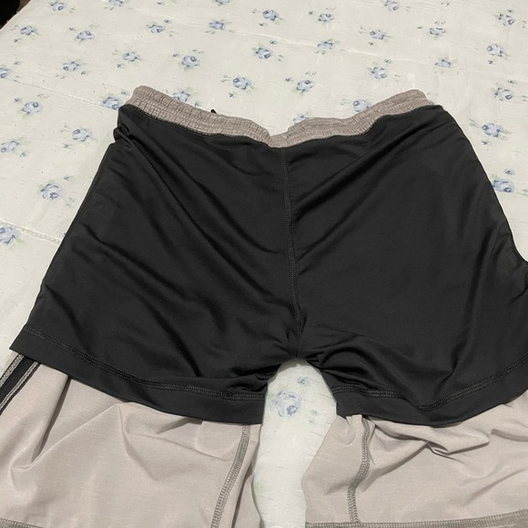 EUC Lululemon Pace Breaker Lined Shorts 9” - Picture 11 of 11